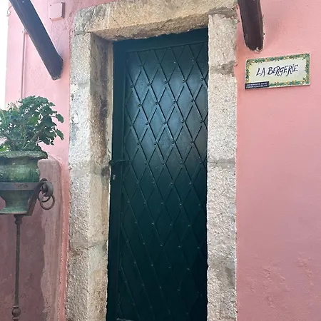 La Bergerie Bed & Breakfast 4*