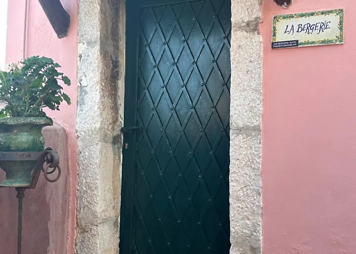 La Bergerie Bed & Breakfast 4*
