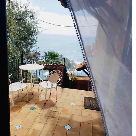 La Bergerie Oda ve Kahvaltı Taormina