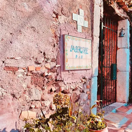 La Bergerie Oda ve Kahvaltı Taormina
